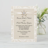 Invitation Bordure en dentelle avec mariage en ruban beige (Debout devant)