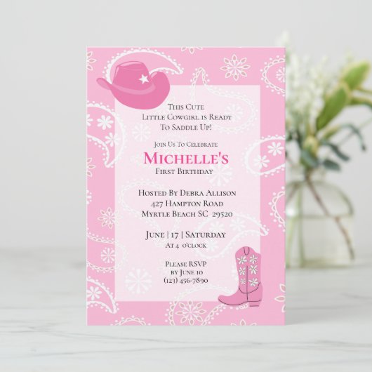 Invitation Bottes Casquettes roses Vache fille premier annive (Debout devant)