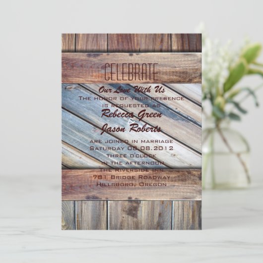 Invitation Bottes de cowboy en bois de grange Mariage occiden (Debout devant)