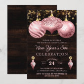 Invitation Boules de Noël élégantes rose clair Nouvel An (Devant / Derrière)