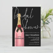 Invitation Bouteille de Champagne rose Script Fête des mariée (Debout devant)