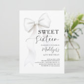 Invitation Bow Black White Modern Simple Elegant Sweet 16 (Debout devant)