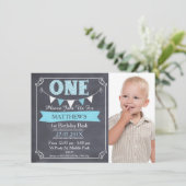 Invitation Boys Chalkboard Bunting 1er anniversaire Invitatio (Debout devant)