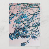 Invitation Branches de bleu cyan artistique Ciel rose moderne (Dos)
