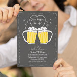 Invitation Brews Before I Do's Chalkboard Bachelor Party<br><div class="desc">Présentant le design de mariage de chalkboard "Love is Brewing" dessiné à la main, où l'essence de la célébration et le charme sur mesure sont parfaitement mélangés. Cette création unique n'est pas seulement une invitation ; c'est une faire-part de votre histoire d'amour, qui va commencer son prochain chapitre avec un...</div>