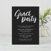 Invitation Brosse chic moderne Script Black & White Grad Part (Debout devant)