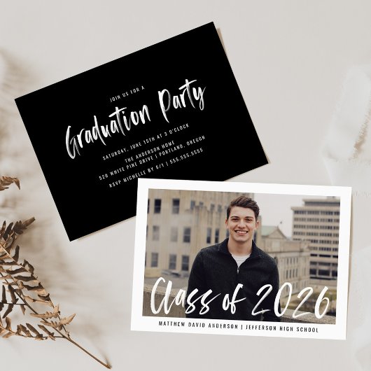 Invitation Brosse moderne Script encadré Photo Graduation Par