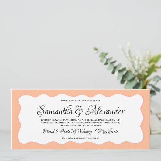 Invitation Budget Tout en un script moderne Peach Fuzz Mariag (Debout devant)