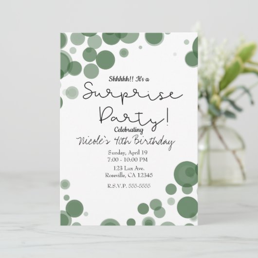 Invitation Bulles de points verts blancs Fête surprise (Debout devant)
