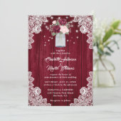 Invitation Burgundy Blush Roses Mason Jar Rustic Mariage (Debout devant)