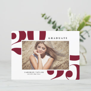 Invitation Burgundy Bold Typographie 2023 Diplôme Photo