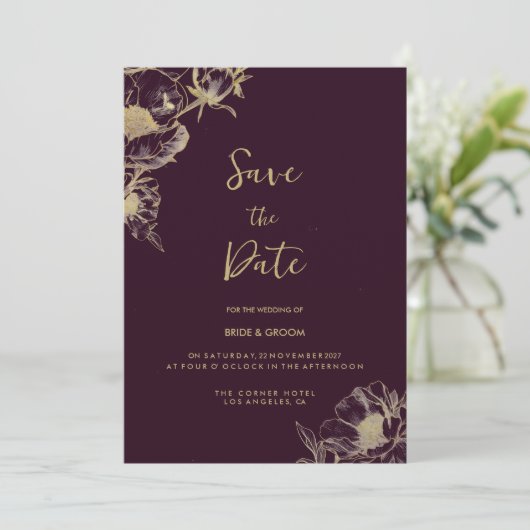 Invitation Burgundy foncé or pivoine floral Enregistrer la da (Debout devant)