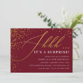 Invitation Burgundy & Gold Confetti Script Surprise Party (Debout devant)