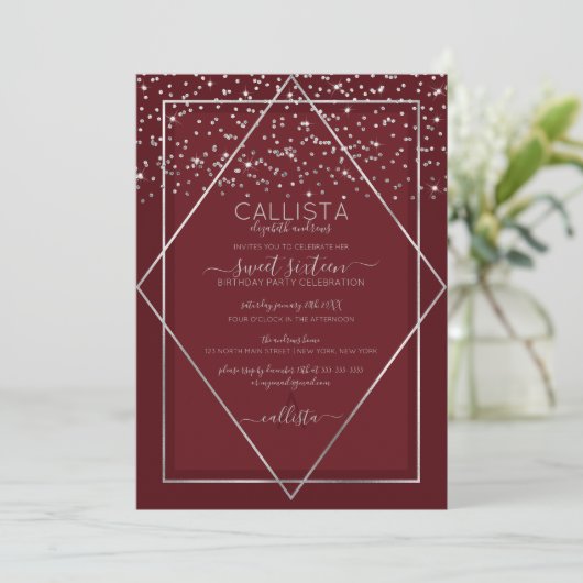 Invitation Burgundy Rouge Argent Confetti Bordure Sweet 16 (Debout devant)