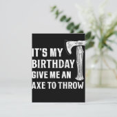 Invitation Cadeau de lancer de hache pour anniversaire (Debout devant)