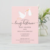 Invitation Cadeau de Naissance Rose Moderne pour Bébé Fille à (Debout devant)
