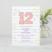 Invitation Cahier Varsity preppy pastel patch 12e anniversair (Debout devant)