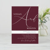 Invitation Calligraphie Big Bold "And" Burgundy Mariage (Debout devant)