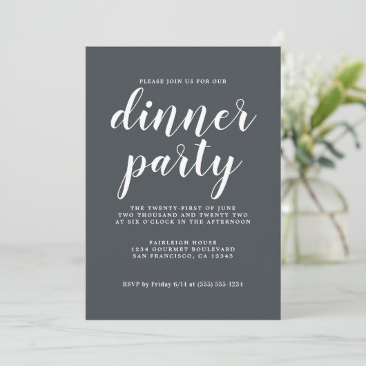 Invitation Calligraphie Chic Simple Off-Black Dinner Party (Debout devant)
