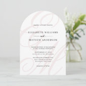 Invitation Calligraphie Dusty Pink Monogram Mariage Arch (Debout devant)