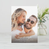 Invitation Calligraphie MOD Photo Vertical Enregistrer la dat (Debout devant)