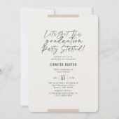 Invitation Calligraphie moderne Fête de graduation beige (Devant)