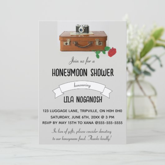 Invitation Caméra de bagage modifiable et douche de lune de m (Debout devant)