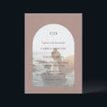 Invitation Camila Taupe Arch Mariage moderne<br><div class="desc">Faire-part de mariage moderne avec votre monogramme avec vos détails sur votre photo préférée à l'intérieur d'une arche sur un arrière - plan taupe. Le modèle comprend une simple superposition pour permettre au texte de s'afficher sur l'image et peut être supprimé dans l'outil d'édition de conception. Ce design simple mais...</div>