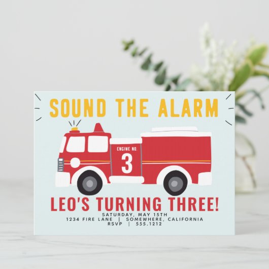 INvitation CAMION DE POMPIER (Debout devant)