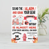 Invitation Camion d'incendie - Pompier - Sonner l'alarme Anni (Debout devant)