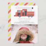 Invitation Camion rouge Pompier garçon Photo Anniversaire<br><div class="desc">Cette mignonne et moderne "sonne l'alarme !" pompier / pompier invitation photo d'anniversaire comprend un arrière - plan blanc avec un camion de pompier en rouge. L'envers présente un arrière - plan gris clair avec des bandes diagonales en rouge et jaune. Personnalisez-vous pour répondre à vos besoins. Vous pouvez trouver...</div>