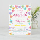 Invitation Candy Little Sweetheart est sur le baby shower Way (Debout devant)