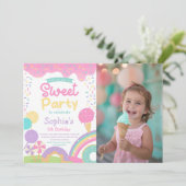 Invitation Candyland et glace entièrement personnalisables (Debout devant)