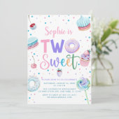 Invitation Canndy Donut Two Sweet 2nd Birthday Girl (Debout devant)