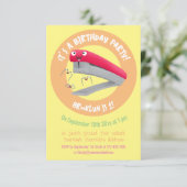 Invitation Caricature en agrafeuse rouge pâle (Debout devant)