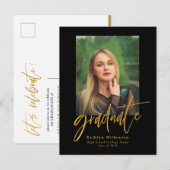 Invitation Carte Postale 2022 Elegant Gold Black Script Photo Graduation (Devant / Derrière)