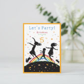 Invitation Carte Postale Anniversaire de enfant couleur arc-en-ciel (Debout devant)