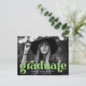 Invitation Carte Postale Audacieuse Typographie Lime Green Photo Graduation (Debout devant)
