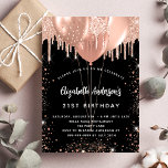 Invitation Carte Postale Ballons de parties scintillant d'or noir rose<br><div class="desc">Un arrière - plan noir. Décoré d'or rose,  de gouttes de parties scintillant blush,  de la peinture goutte à goutte et des ballons. Personnalisez et ajoutez un nom,  21 ans et les détails de la fête. Le nom est écrit avec un script de style manuscrit</div>