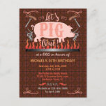 Invitation Carte Postale Barbecue BBBQ Funny Pig Summer Birthday Party<br><div class="desc">Ces cartes postales d'invitation au barbecue ou au cochon rôti sont parfaites pour toute fête d'été en plein air, comme un anniversaire ou une soirée grill jardin avec des amis. Le dessin montre un cochon rose au-dessus d'un feu avec des saucisses sur les fourchettes et les mots "Sortons de cochon...</div>