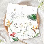 Invitation Carte Postale Bat mitzvah Enregistrer la date Tropical Floral Go<br><div class="desc">Assurez-vous que tous vos amis et parents pourront célébrer le Bat mitzvah de votre fille! Envoyez cette carte postale chic et personnalisée "Save the Date" faire-part. Élégant, étonnant, coloré, oiseaux d'aquarelle tropicale de fleurs de paradis, faux écriture manuscrite or, Star of David et points de parties scintillant, avec vert et...</div>