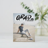 Invitation Carte Postale Brosse noire moderne Script photo complète Graduat (Debout devant)