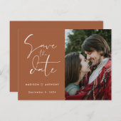 Invitation Carte Postale Calligraphie en terre cuite Enregistrez la date Ph (Devant / Derrière)