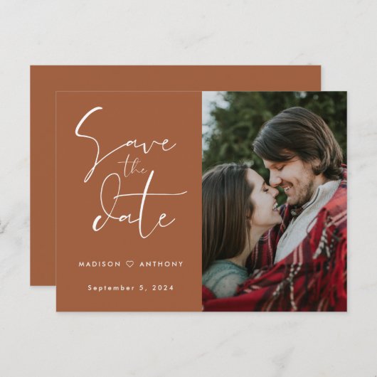Invitation Carte Postale Calligraphie en terre cuite Enregistrez la date Ph (Devant / Derrière)