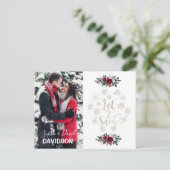 Invitation Carte Postale Charme Fleurs Rouges Pine Photo Holiday Let It Sno (Debout devant)