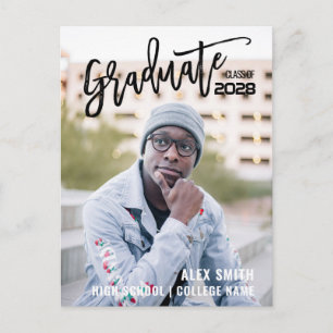 Invitation Carte Postale Classe de 2022 Moderne Brosse Script Photo Graduat