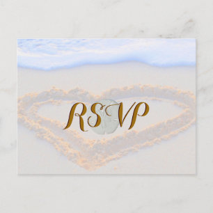 Invitation Carte Postale Coeur de RSVP en sable à la plage