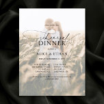 Invitation Carte Postale Dîner de répétition de script de budget chic<br><div class="desc">Le script chic recouvre la photo.</div>