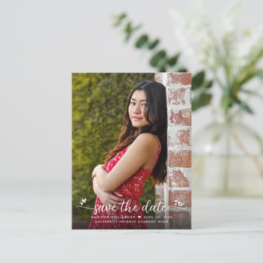 Invitation Carte Postale Enregistrer la date Graduation Photo Modern Script (Debout devant)