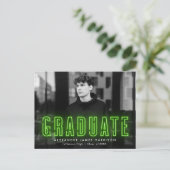 Invitation Carte Postale Fête de graduation photo moderne Lime Green Neon (Debout devant)